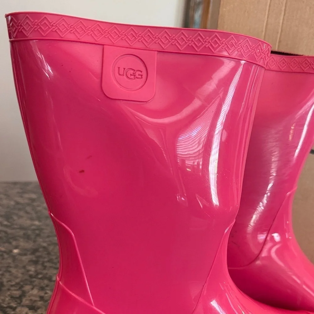 UGG Vibrant Pink Waterproof mid calf rain Boots 8